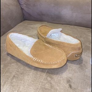 Koolaburra By UGG moccasins/slippers
